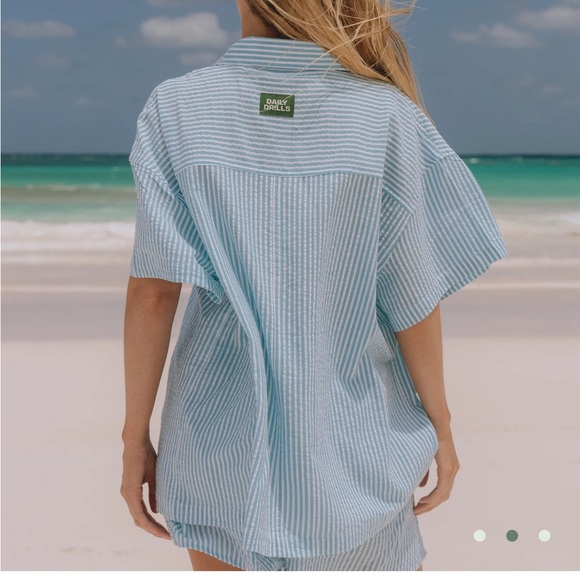 Daily Drills Seersucker Boxy Button Down - Picture 2 of 2